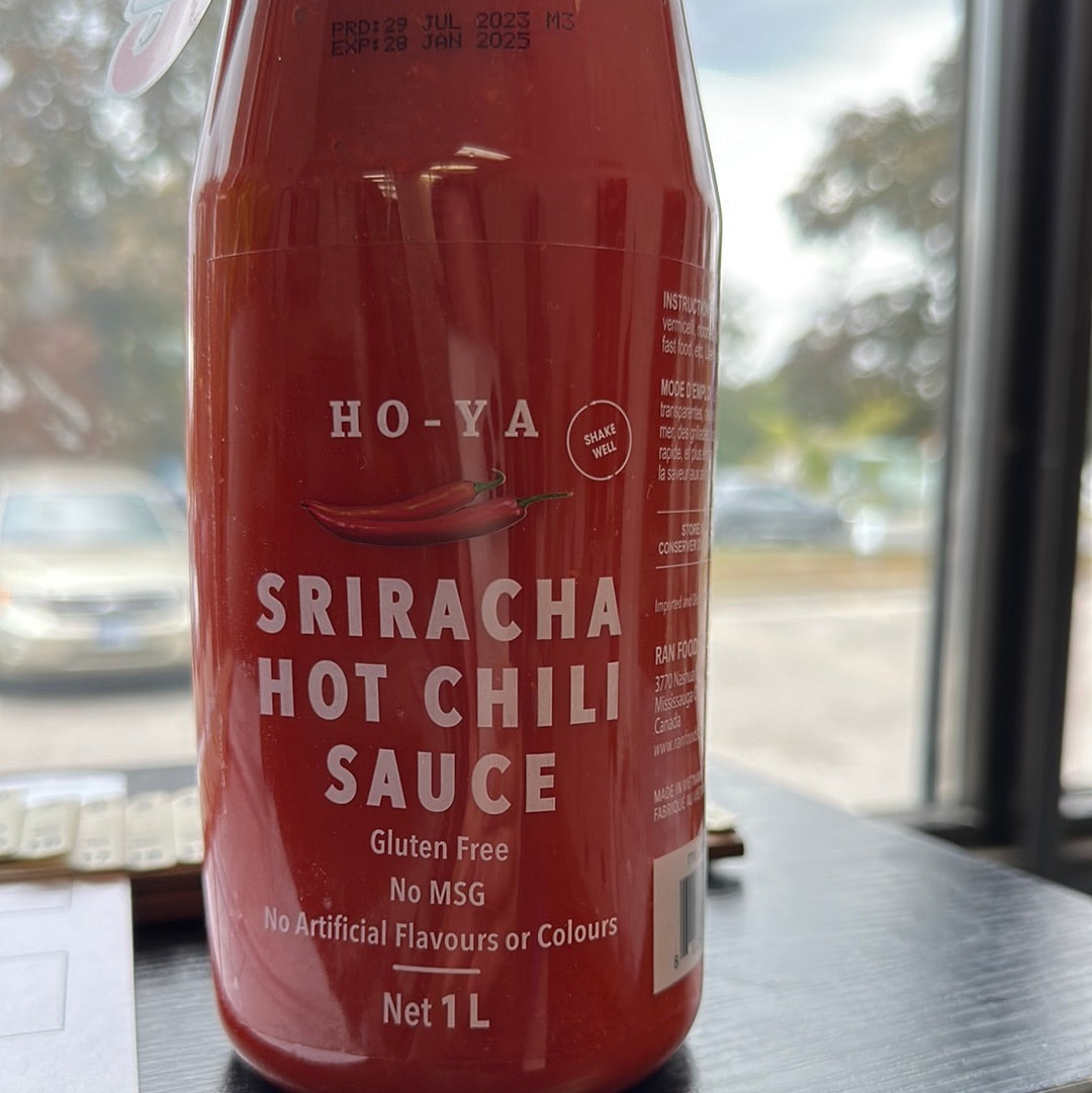 SRIRACHA HOT CHILI SAUCE - 1L