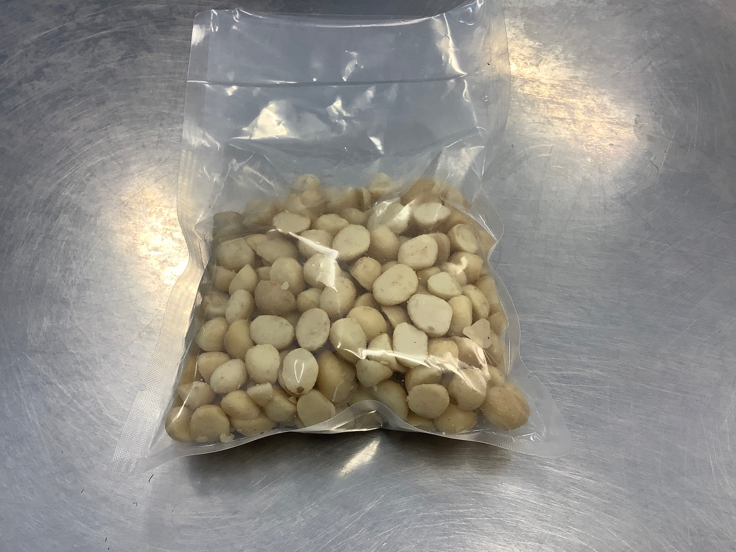 MACADAMIA NUTS-1/2 BAG