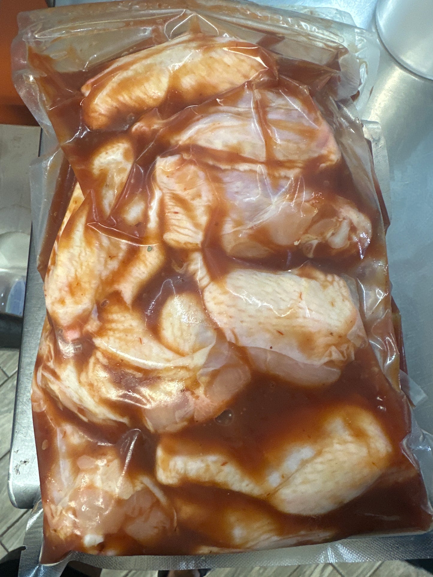 CHICKEN WINGS - MARINATED IN SMOKEY BACON BBQ SAUCE - 2LBS