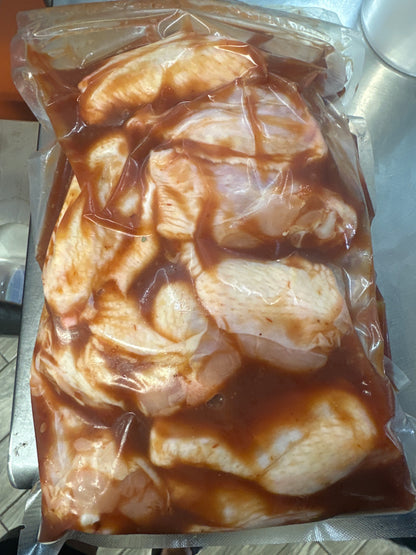 CHICKEN WINGS - MARINATED IN SMOKEY BACON BBQ SAUCE - 2LBS